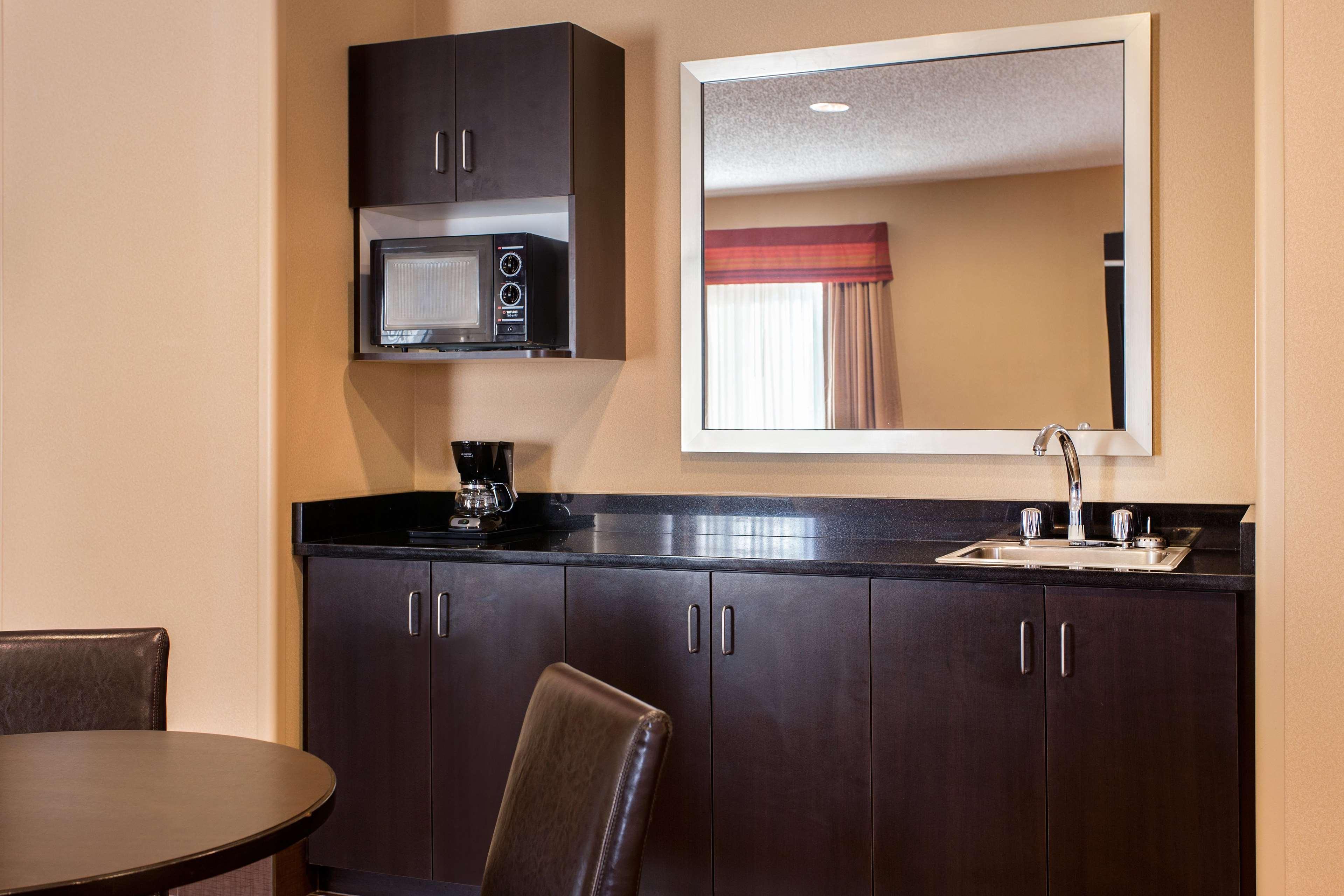 Hampton Inn Лавленд Экстерьер фото