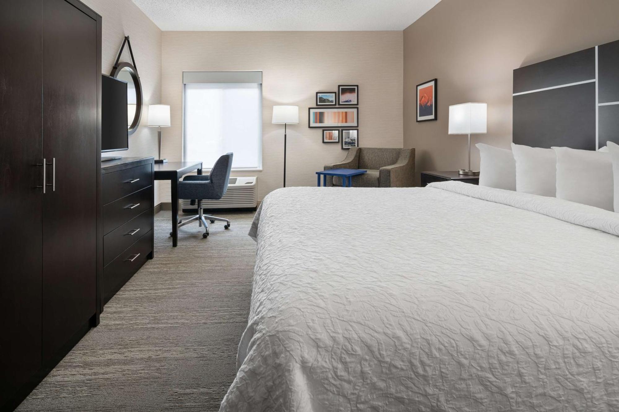 Hampton Inn Лавленд Экстерьер фото
